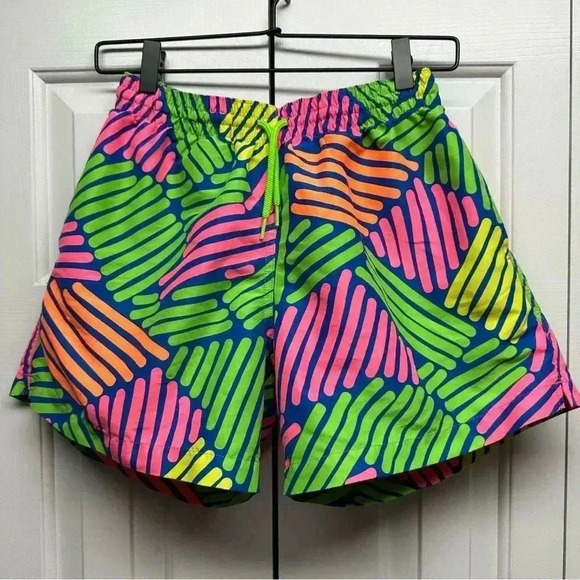 Chubbies Neon Strip Swim Trunks - Size Medium  5" Inseam -  Made in the USA - Picture 1 of 8